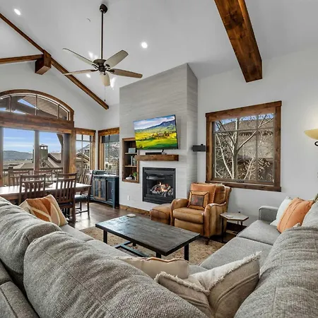 Luxurious 4Bd Near Canyons Village